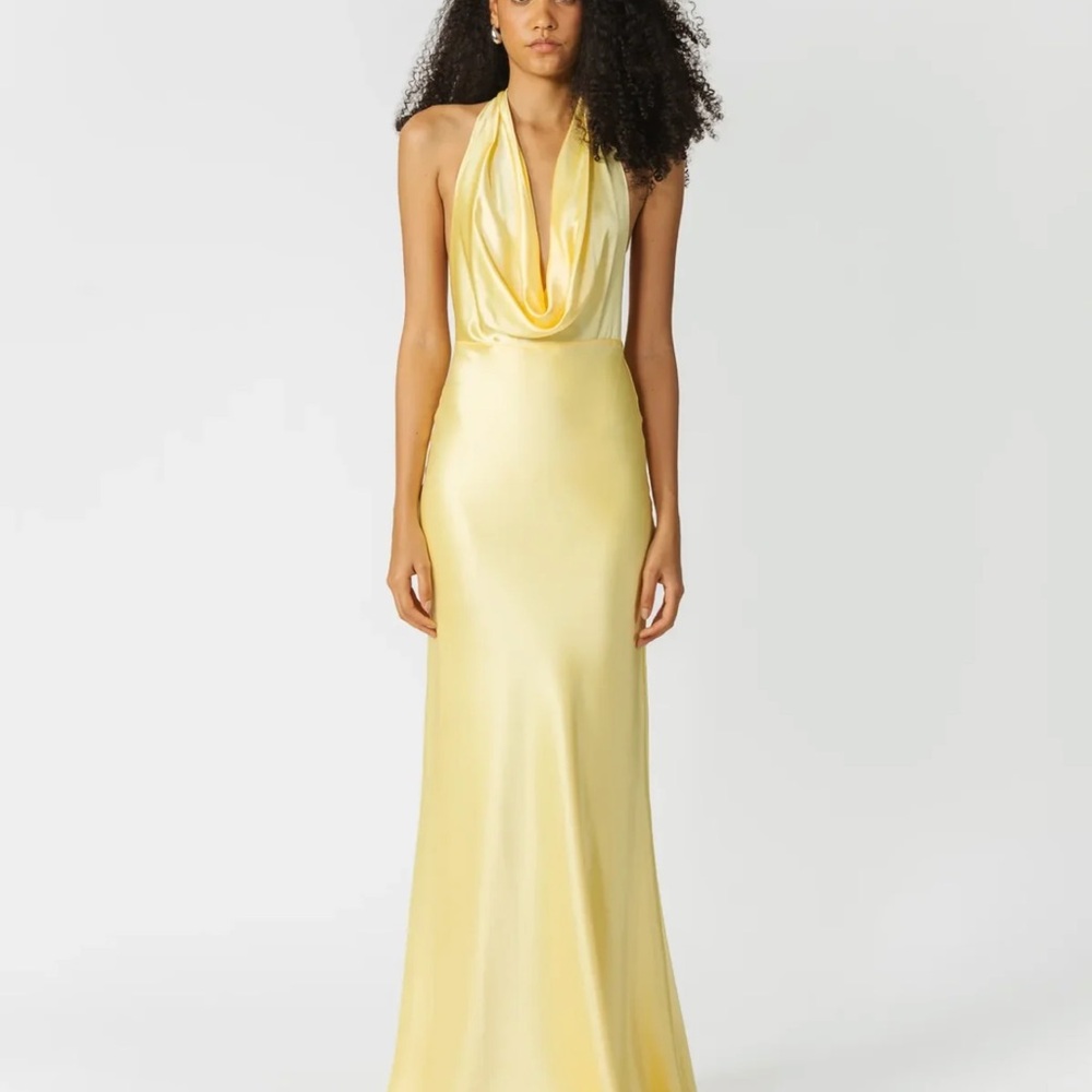 Chic Backless Yellow Gown